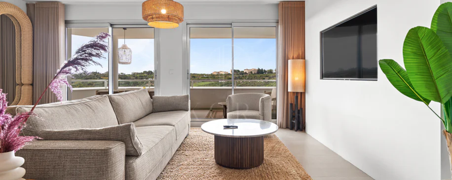 Apartamento a Estrenar de 3 Dormitorios con Vistas al Mar y a la Montaña – Nueva Milla de Oro