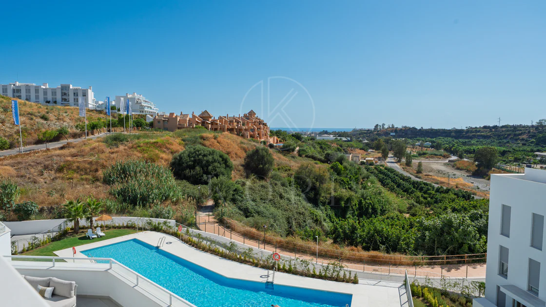 Apartamento a Estrenar de 3 Dormitorios con Vistas al Mar y a la Montaña – Nueva Milla de Oro