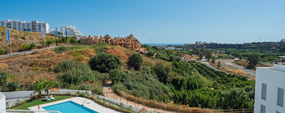 Apartamento a Estrenar de 3 Dormitorios con Vistas al Mar y a la Montaña – Nueva Milla de Oro