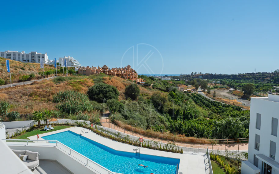 Apartamento a Estrenar de 3 Dormitorios con Vistas al Mar y a la Montaña – Nueva Milla de Oro