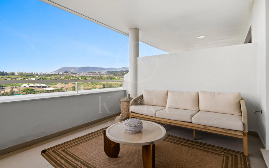 Apartamento a Estrenar de 3 Dormitorios con Vistas al Mar y a la Montaña – Nueva Milla de Oro