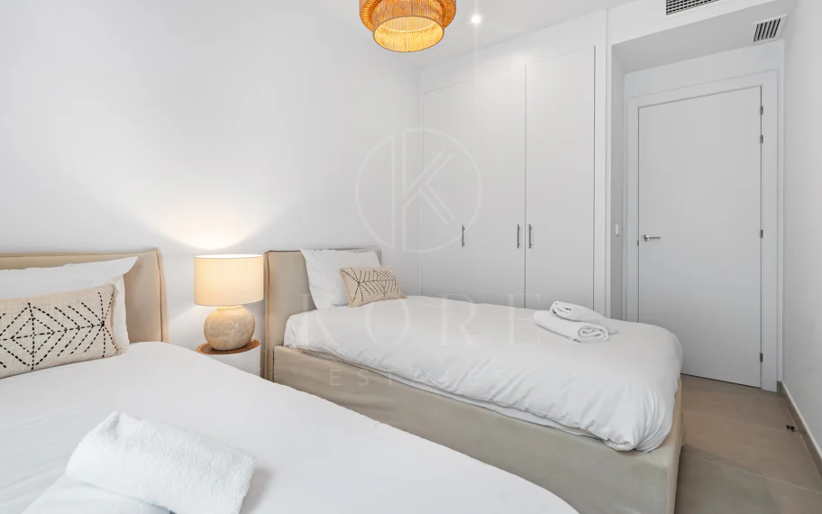 Apartamento a Estrenar de 3 Dormitorios con Vistas al Mar y a la Montaña – Nueva Milla de Oro