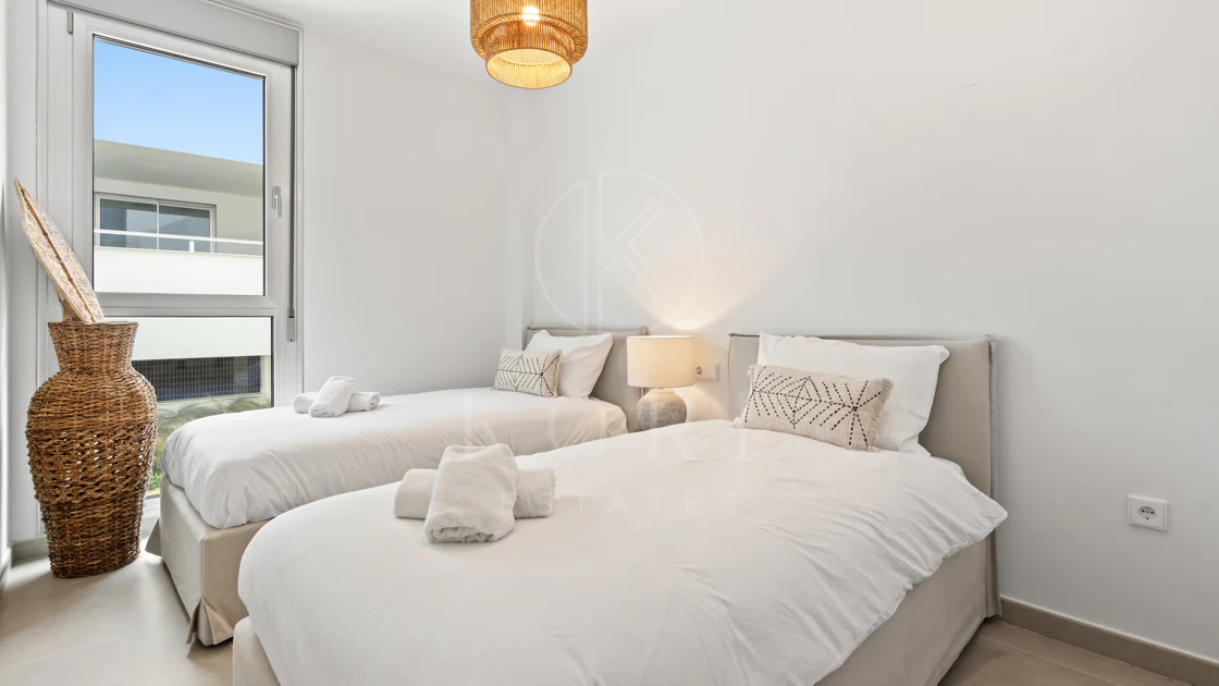 Apartamento a Estrenar de 3 Dormitorios con Vistas al Mar y a la Montaña – Nueva Milla de Oro