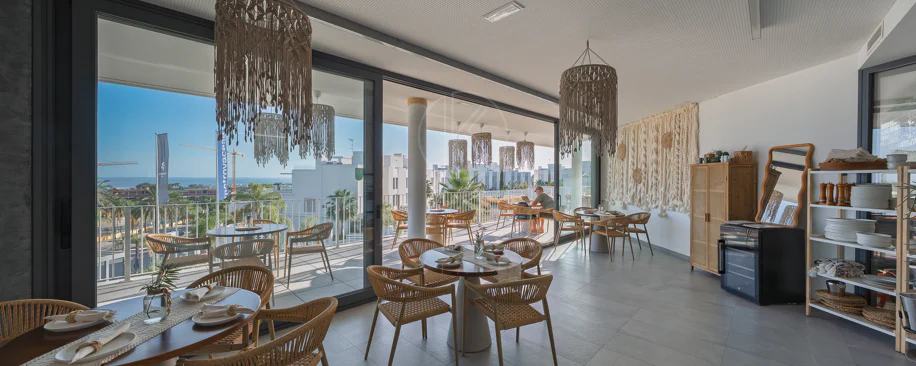Apartamento a Estrenar de 3 Dormitorios con Vistas al Mar y a la Montaña – Nueva Milla de Oro