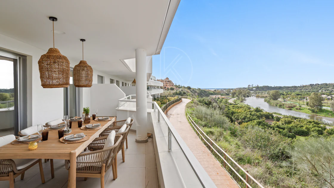 Apartamento a Estrenar de 3 Dormitorios con Vistas al Mar y a la Montaña – Nueva Milla de Oro