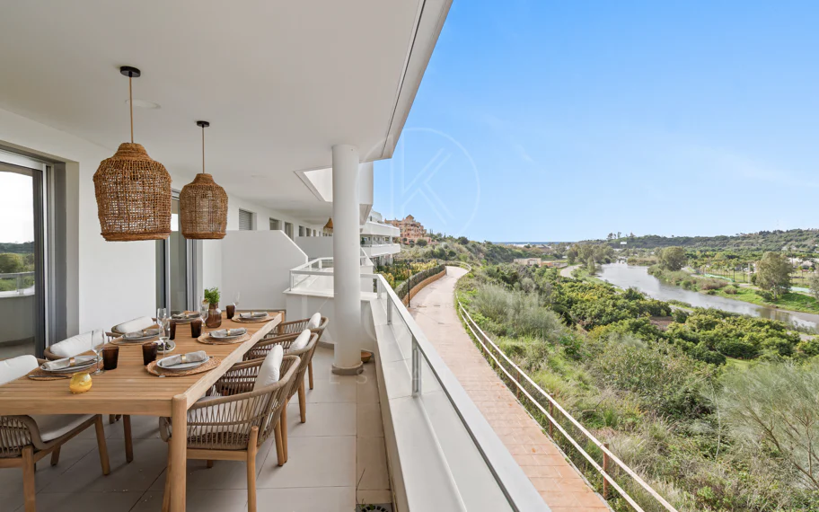 Apartamento a Estrenar de 3 Dormitorios con Vistas al Mar y a la Montaña – Nueva Milla de Oro