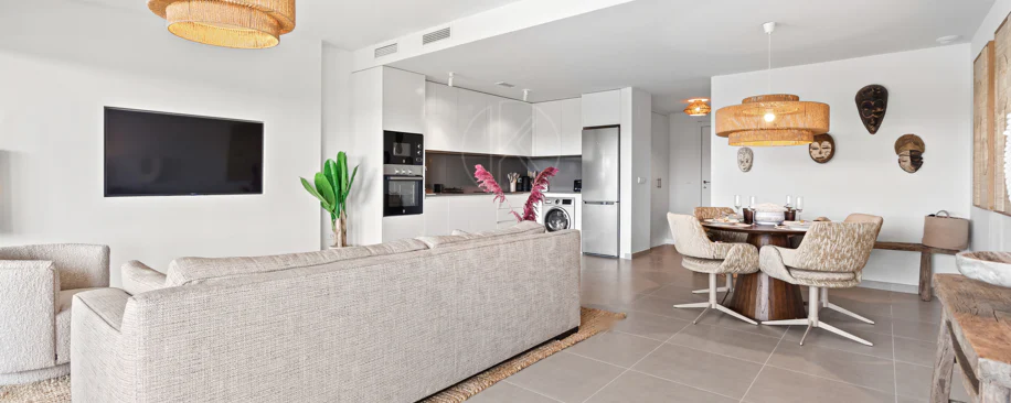 Apartamento a Estrenar de 3 Dormitorios con Vistas al Mar y a la Montaña – Nueva Milla de Oro