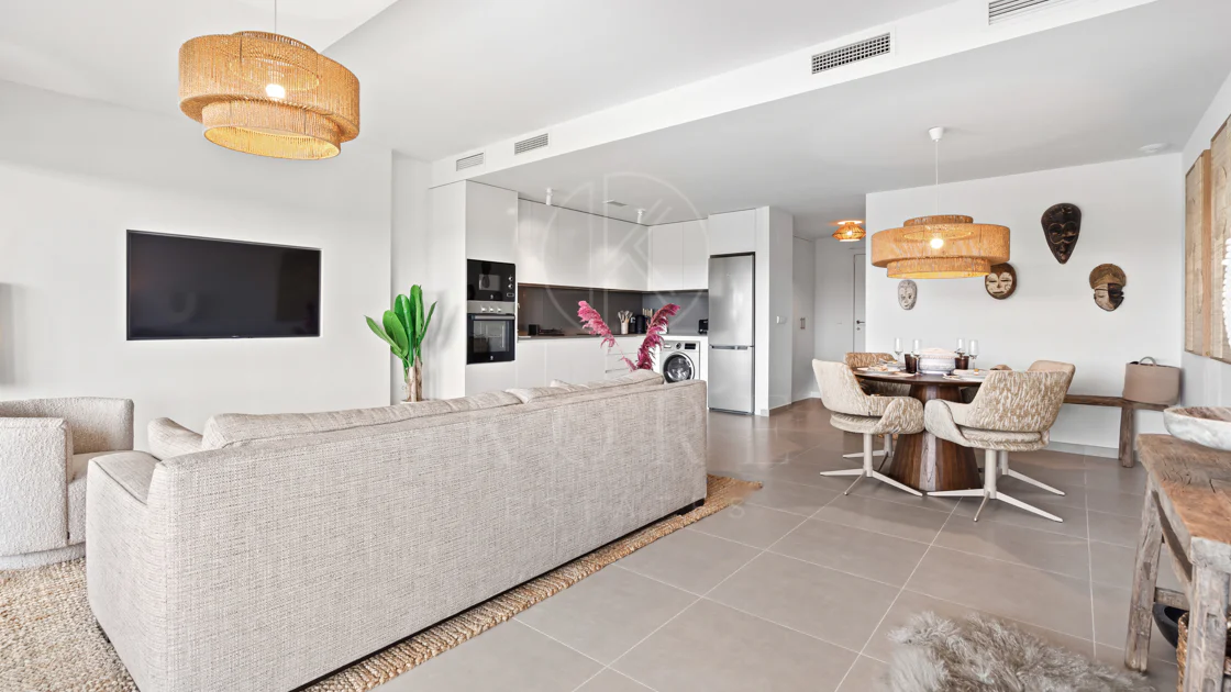 Apartamento a Estrenar de 3 Dormitorios con Vistas al Mar y a la Montaña – Nueva Milla de Oro