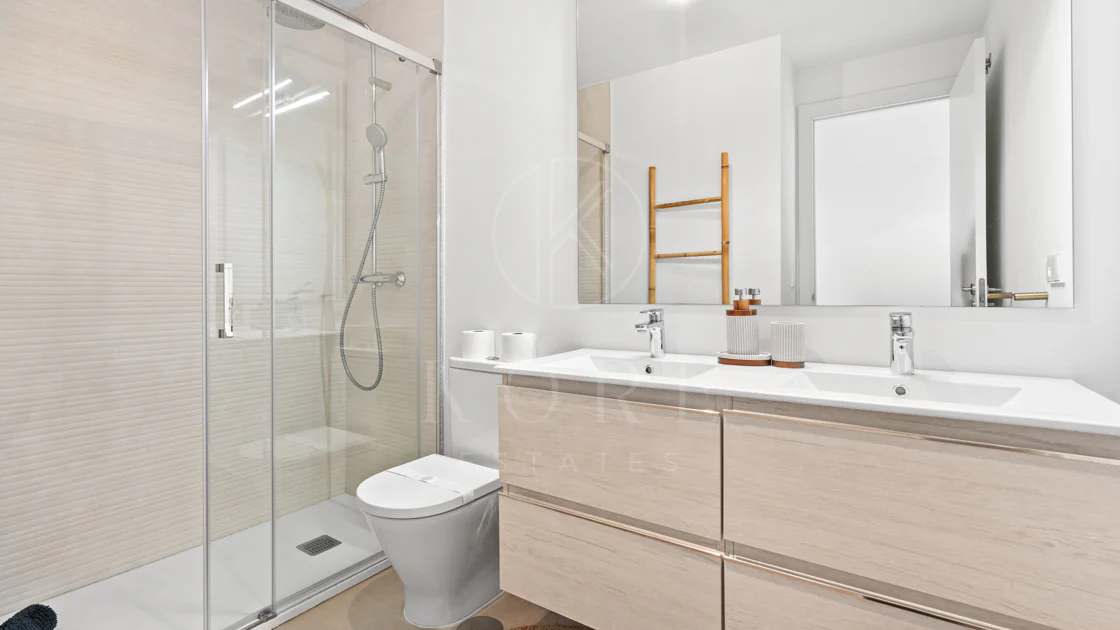 Apartamento a Estrenar de 3 Dormitorios con Vistas al Mar y a la Montaña – Nueva Milla de Oro