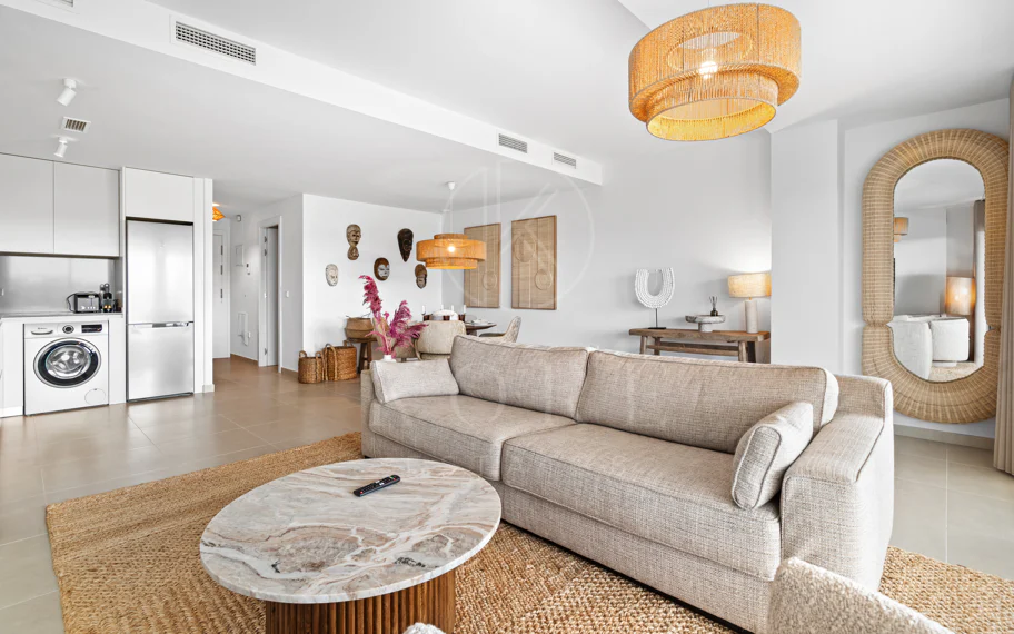 Apartamento a Estrenar de 3 Dormitorios con Vistas al Mar y a la Montaña – Nueva Milla de Oro