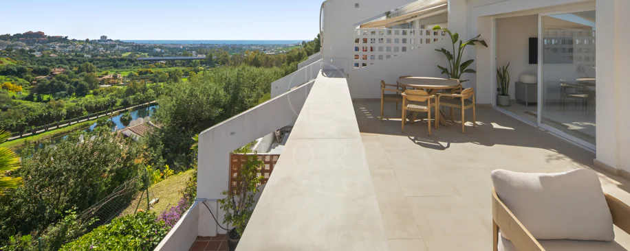 Elegante Apartamento de Dos Dormitorios en Mirador La Quinta