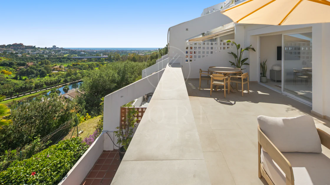Elegante Apartamento de Dos Dormitorios en Mirador La Quinta