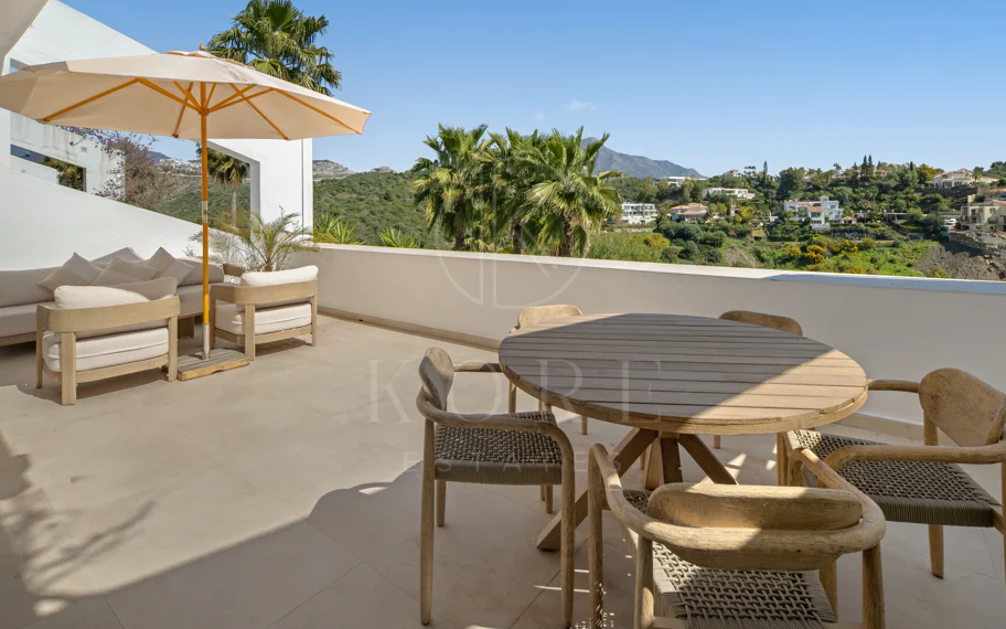 Elegante Apartamento de Dos Dormitorios en Mirador La Quinta