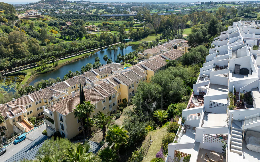 Elegante Apartamento de Dos Dormitorios en Mirador La Quinta