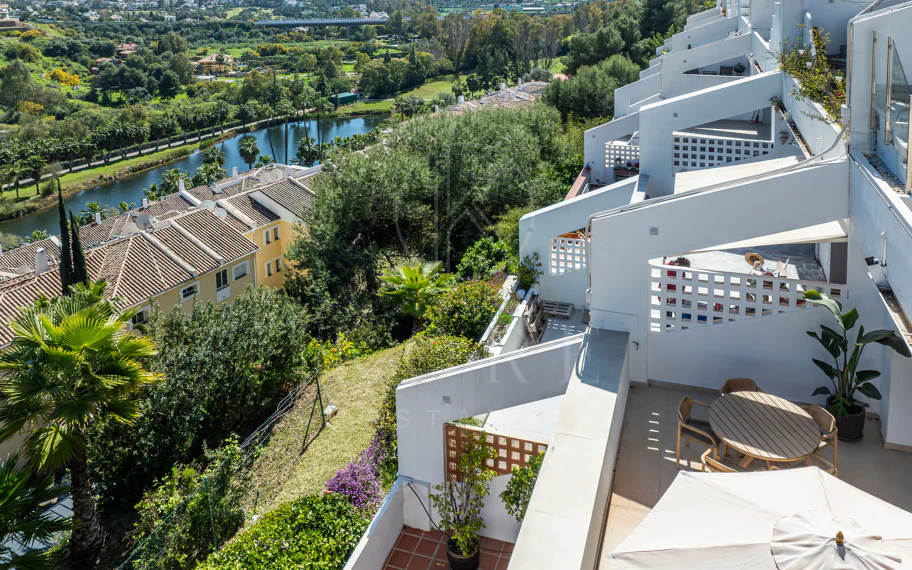Elegante Apartamento de Dos Dormitorios en Mirador La Quinta