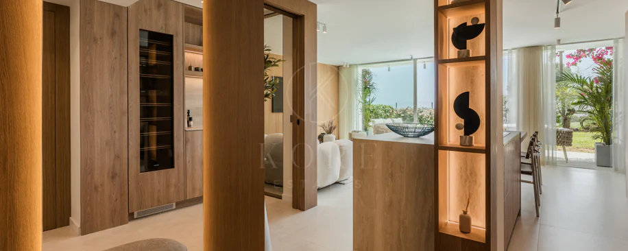 Beautifully designed 4-bedroom apartmentin one of Aloha’s most sought-after residential areas