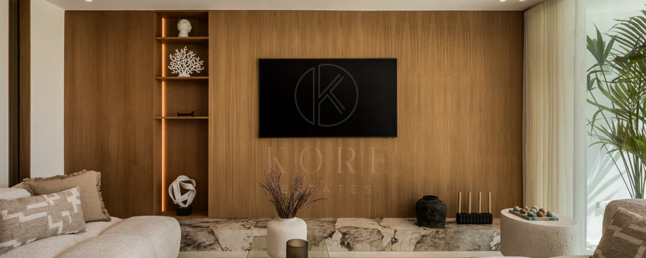 Beautifully designed 4-bedroom apartmentin one of Aloha’s most sought-after residential areas