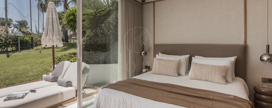 Beautifully designed 4-bedroom apartmentin one of Aloha’s most sought-after residential areas