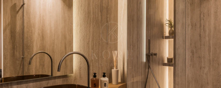 Beautifully designed 4-bedroom apartmentin one of Aloha’s most sought-after residential areas