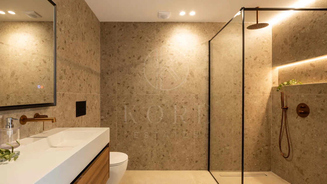 Luxury Ground Floor Apartment in Les Belvederes, Nueva Andalucía