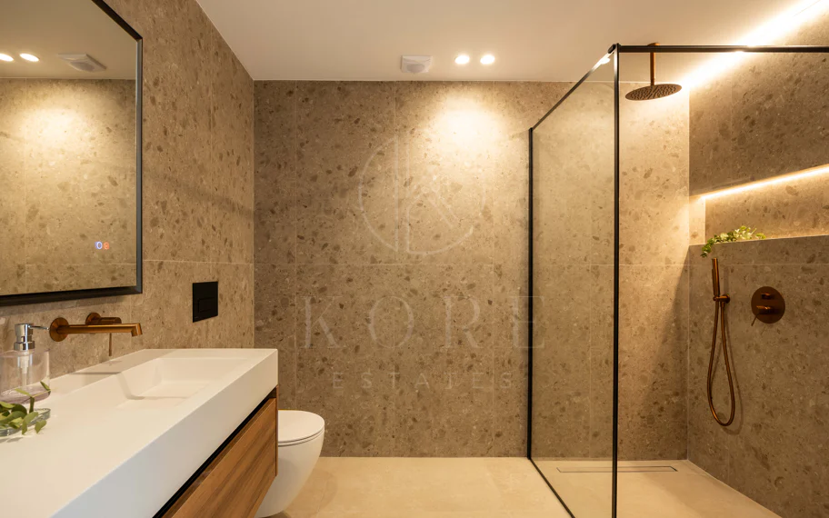 Apartamento en planta baja de lujo en Les Belvederes, Nueva Andalucía