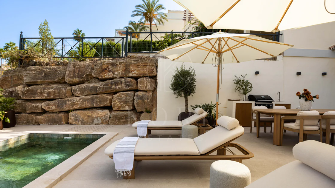 Luxury Ground Floor Apartment in Les Belvederes, Nueva Andalucía