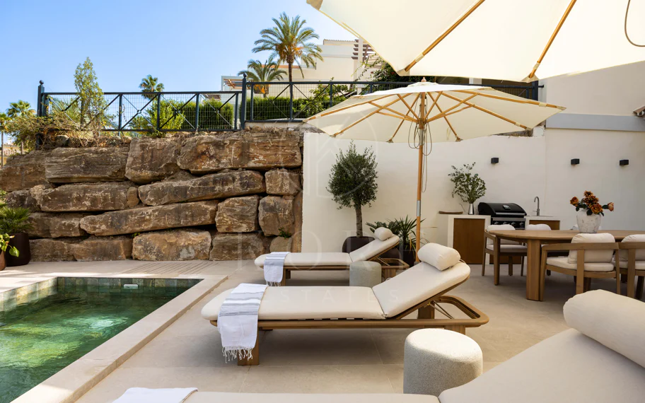 Apartamento en planta baja de lujo en Les Belvederes, Nueva Andalucía