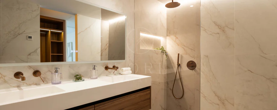 Luxury Ground Floor Apartment in Les Belvederes, Nueva Andalucía