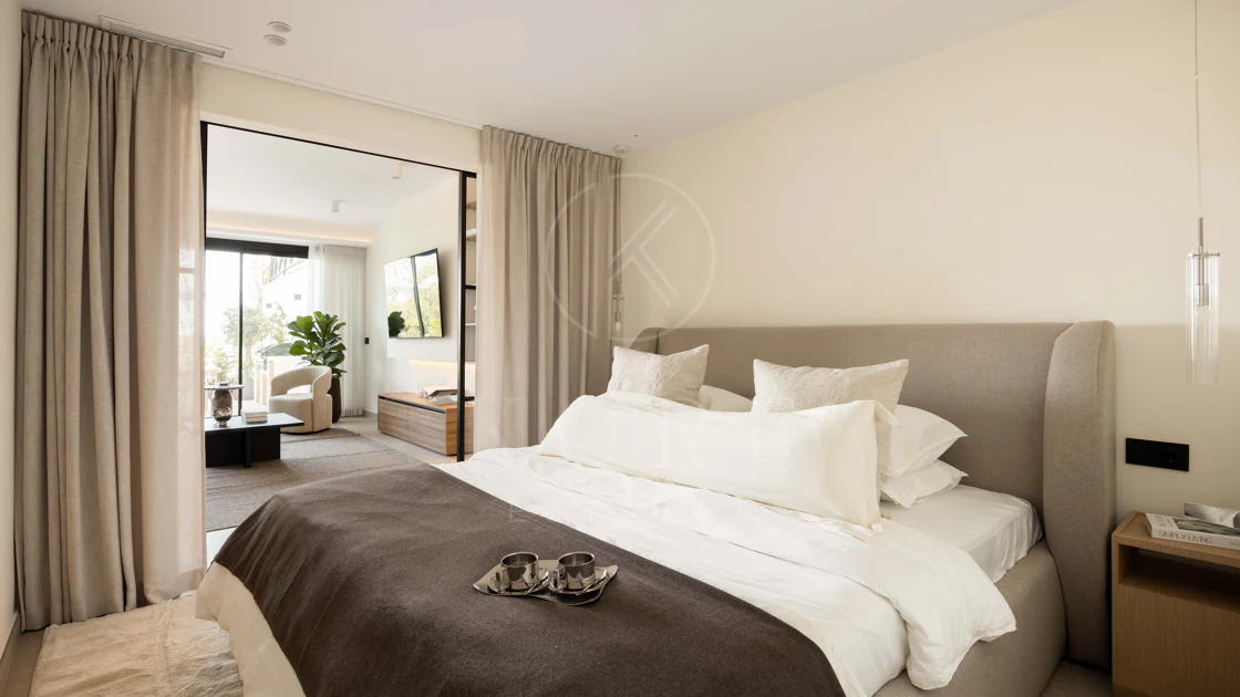 Luxury Ground Floor Apartment in Les Belvederes, Nueva Andalucía