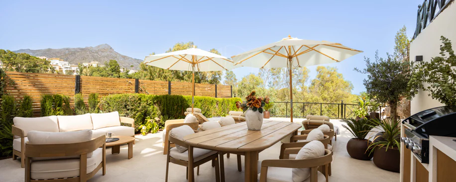 Luxury Ground Floor Apartment in Les Belvederes, Nueva Andalucía