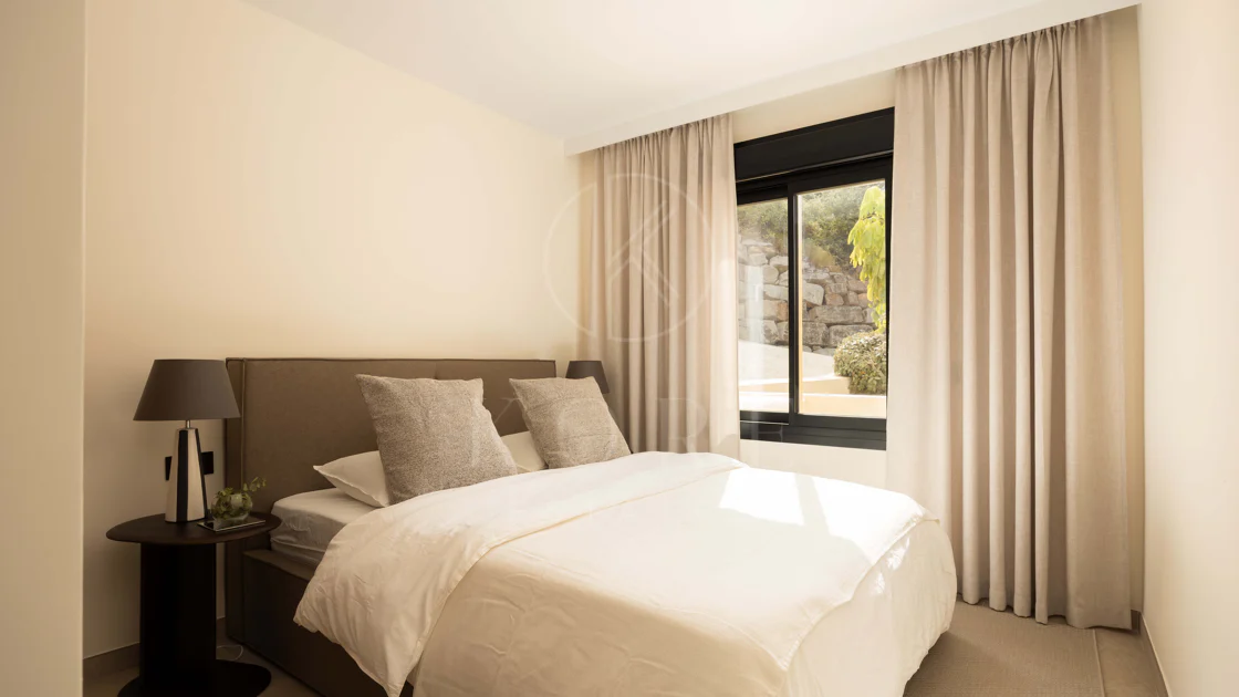 Luxury Ground Floor Apartment in Les Belvederes, Nueva Andalucía