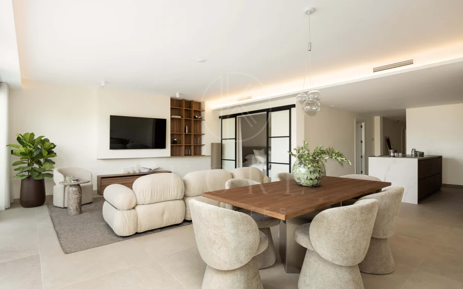 Apartamento en planta baja de lujo en Les Belvederes, Nueva Andalucía