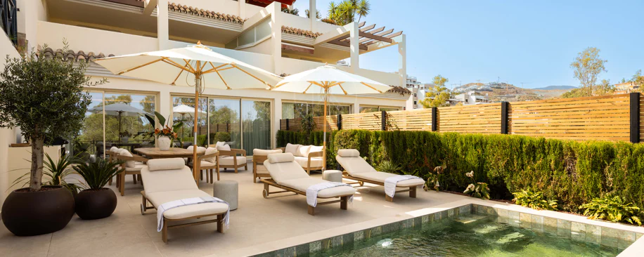 Luxury Ground Floor Apartment in Les Belvederes, Nueva Andalucía