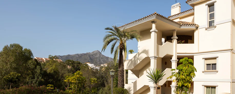 Luxury Ground Floor Apartment in Les Belvederes, Nueva Andalucía