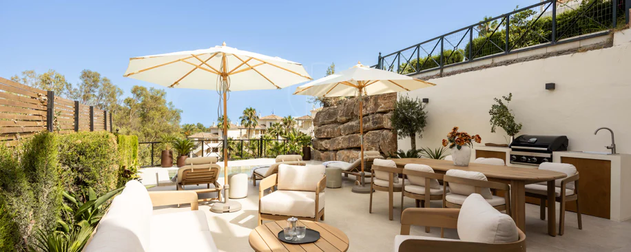 Luxury Ground Floor Apartment in Les Belvederes, Nueva Andalucía