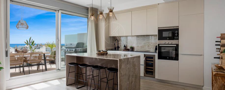 Penthouse modern cu 2 dormitoare în Le Mirage, New Golden Mile