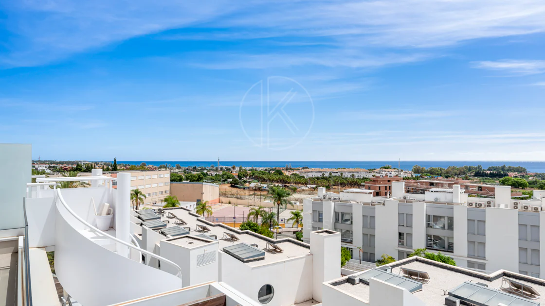 Penthouse modern cu 2 dormitoare în Le Mirage, New Golden Mile