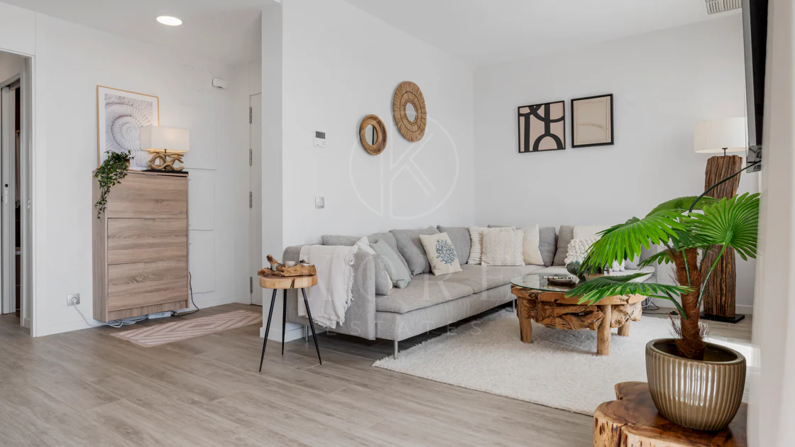 Penthouse modern cu 2 dormitoare în Le Mirage, New Golden Mile
