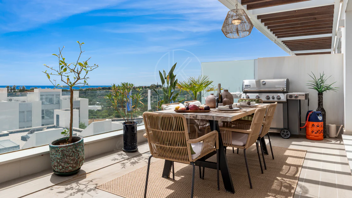 Penthouse modern cu 2 dormitoare în Le Mirage, New Golden Mile