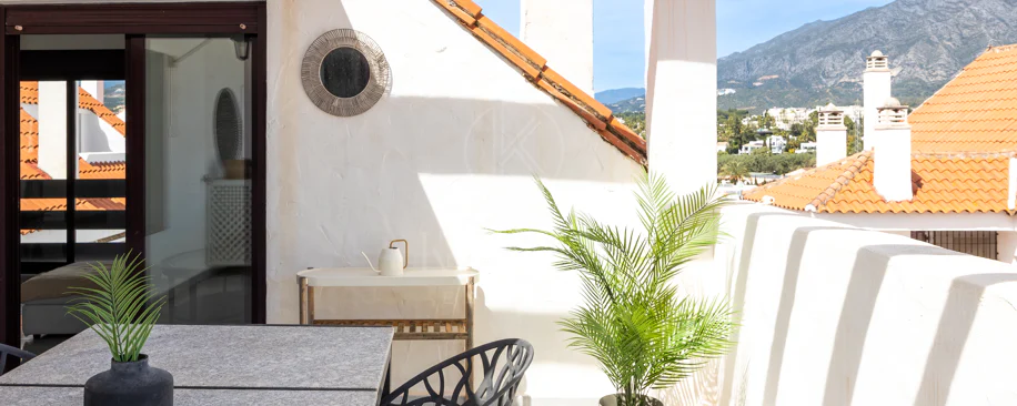 Stunning duplex penthouse in the heart of Nueva Andalucía