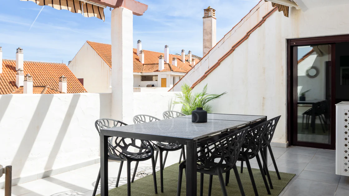 Stunning duplex penthouse in the heart of Nueva Andalucía