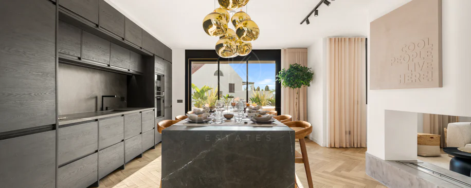 Fully renovated three-bedroom apartment in Nueva Andalucia