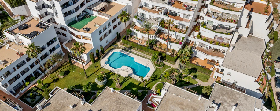 Fully renovated three-bedroom apartment in Nueva Andalucia
