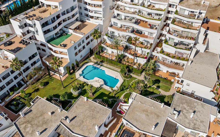 Apartamento en venta en Nueva Andalucia, Marbella