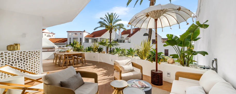 Fully renovated three-bedroom apartment in Nueva Andalucia
