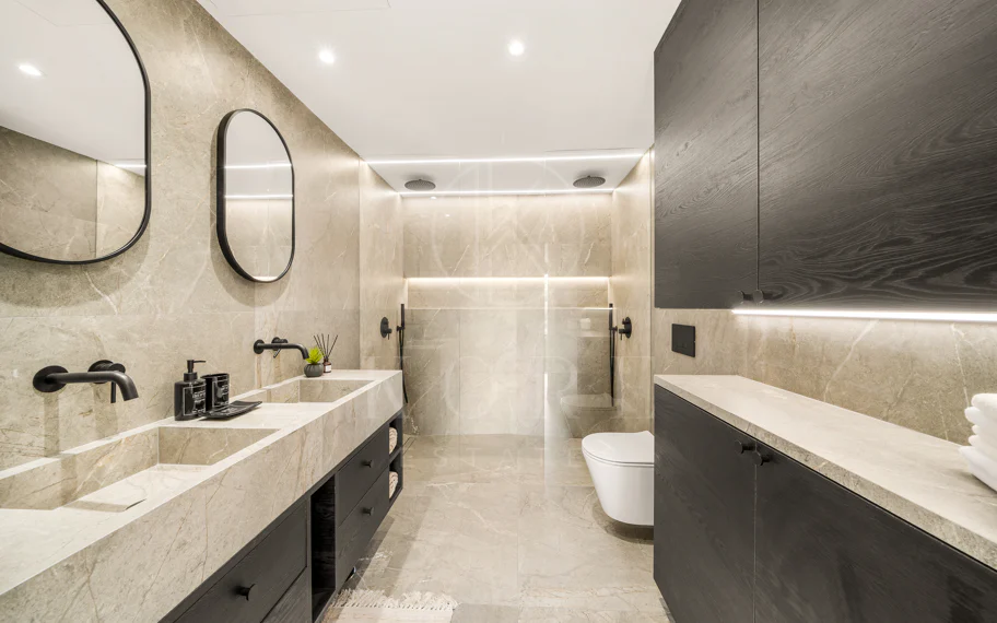Apartamento en venta en Nueva Andalucia, Marbella