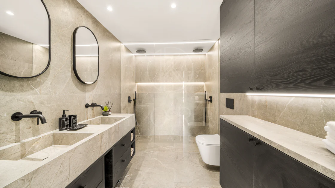 Fully renovated three-bedroom apartment in Nueva Andalucia