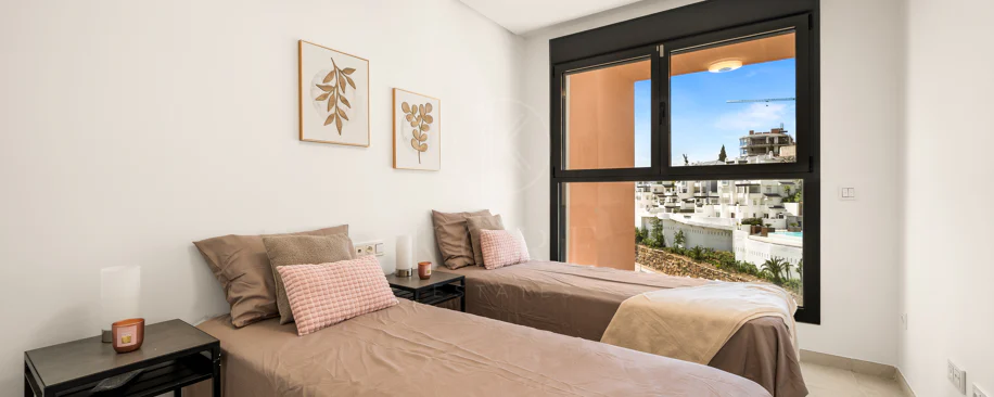 Bright and thoughtfully designed apartment in La Quinta