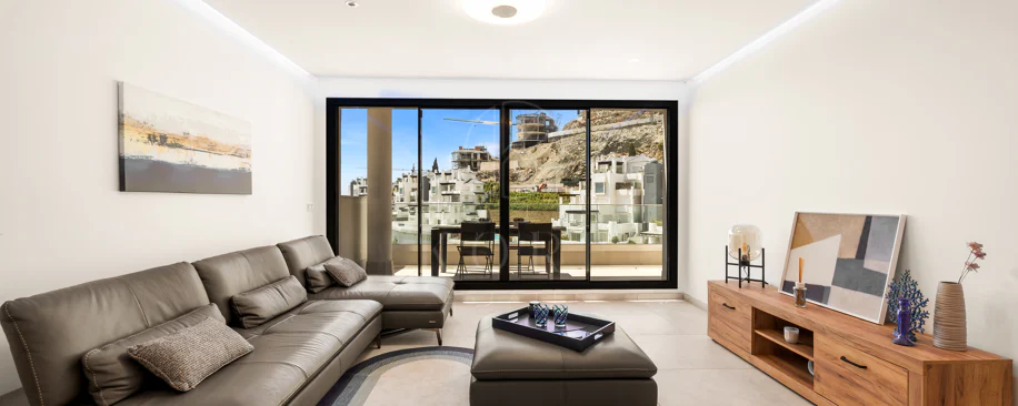 Bright and thoughtfully designed apartment in La Quinta