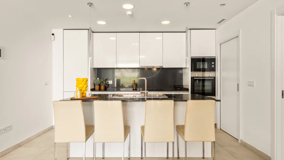 Bright and thoughtfully designed apartment in La Quinta